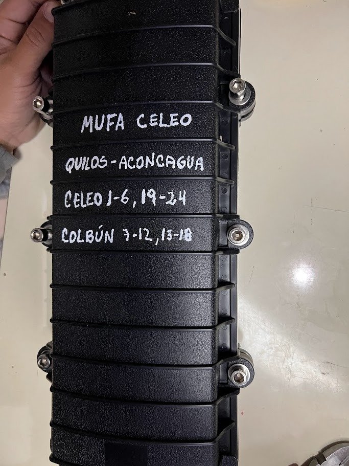 Fusión de fibra óptica en terreno