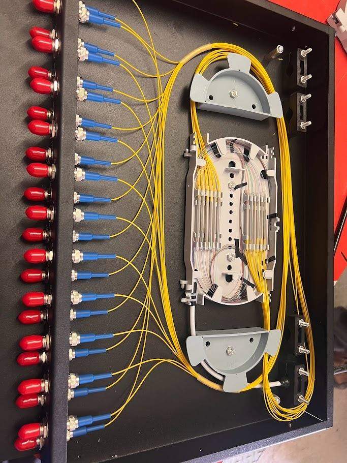 Caja de distribución de fibra óptica
